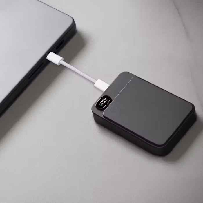 Brand Charger 10,000mAh Powerwave - alternate view