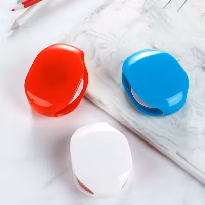 Retractable Cable / Earphone Winder - alternate view